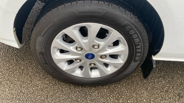 Ford Transit Custom 300 L2 Diesel Fwd 2.0 EcoBlue 170ps Low Roof D/Cab Limited Van Auto